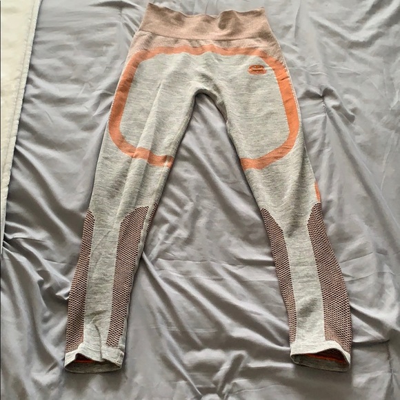 Body Engineers Seamless set !! - Picture 4 of 5